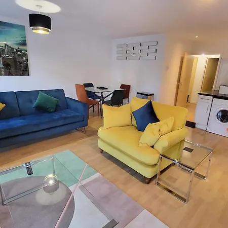 Garland Central City Apartment 3